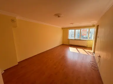 Bandırma Sunullahta, Ordu Caddesi Üzerinde 3+1 Ara Kat Asansörlü Kiralık Daire