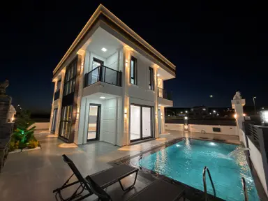 Didim Efeler'de Tam Müstakil Ultra Lüks Villa