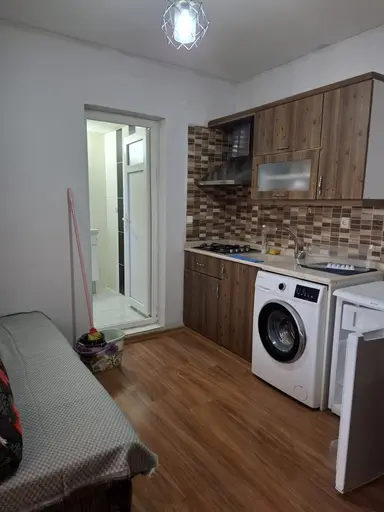 Adana Çukurova Beyazevlerde Baraj Yoluna Yakın İller Bankası Çivarı Eşyalı 1+1 Kiralık Daire
