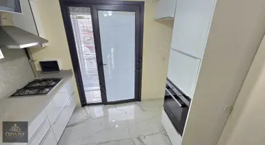Metroya Yakın Asansörlü Otaparklı 3+1 Rezidans Daire
