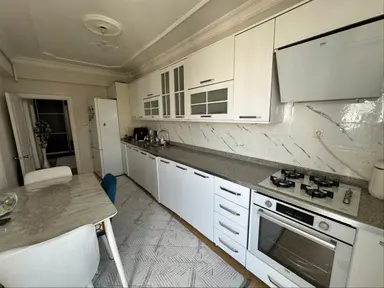 Bağcılar Millet Bahçesi Önünde Acil Satılık 3+1 Daire
