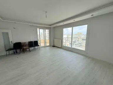 Merkez Mahallesinde Doğalgazlı Kiralık 3+1 Daire