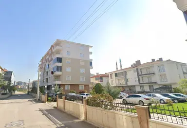 Şifahane Mahallesinde Site İçinde Satılık Geniş 3+1 Daire
