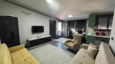 Urla Merkezde Kiralık Geniş Sıfır Eşyalı 1+1 Daire