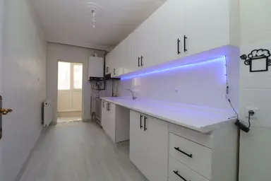 Akif'ten Ayyıldız'da Site İçi 3+1 Pazara Okula Yakın Kiralık Daire
