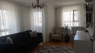 Küçük Kayaş Mah 3+1 Kat 3 Ön Cephe 120 M2