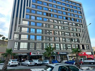 Zeki Emlak'tan Uncubozköy Mahallesinde Noran Officium'da Kiralık 2+0 Ofis