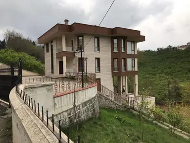 Trabzon'da Satılık Tripleks Villa