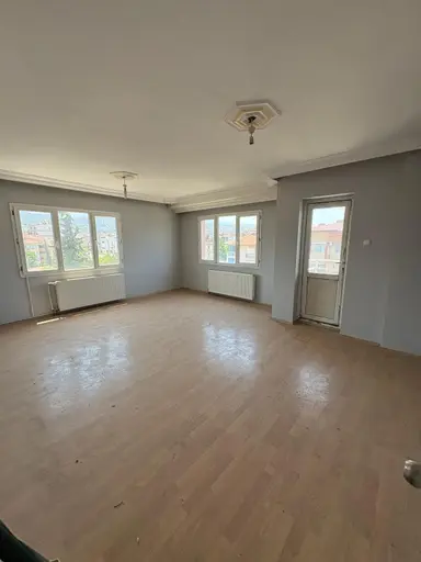 🏡 Salihli Erdem Emlak’tan Cumhuriyet Mahallesi’nde Satılık Geniş Ve Ferah 3+1 Daire! 🏡