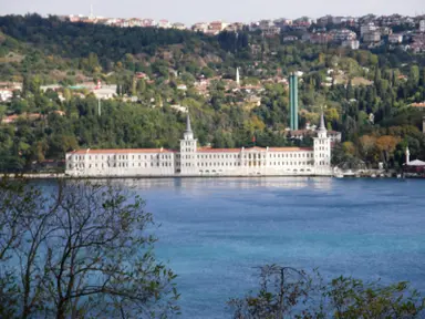 Ulus Naıle Sultan Sıtesınde Kıralık Manzaralı Bahce Dubleksı