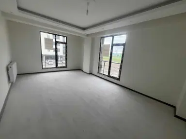 Bahçeşehir Koleji Yanı Ana Cadde Güney Cephe Lüks 2+1 Daire