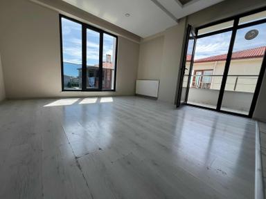 Çobançeşmede Kullanışlı 2+1 Kiralık Daire Çobançeşmede Kullanışlı 2+1 Kiralık Daire