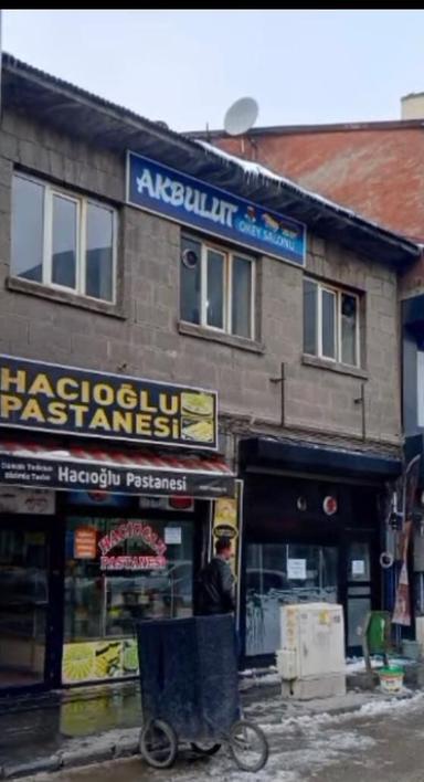 Turyap Ağrıdan Satılık İşyeri Cumhuriyet Caddesi