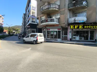 Alaşehir Sarıkız Meydaninda Kiralık Dükkan Mağaza