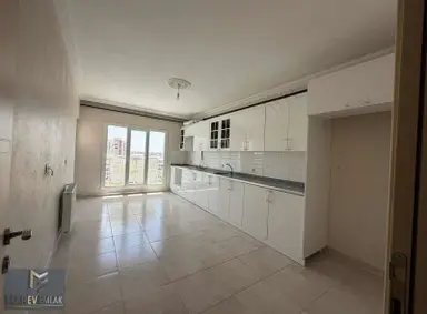 Marev Emlaktan Kiralık 4+1 Geniş Daire