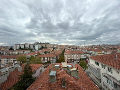 Kariyer'den Yunus Emre Cad. Parareli Katta Manzaralı 3+1 Daire