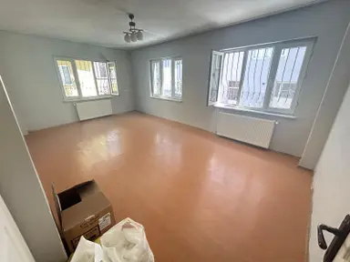 Bursa Davutkadı Ortayolda 3+1 110m2 1.(arakat) Kombili Daire Bursa Davutkadı Ortayolda 3+1 110m2 1.(arakat) Kombili Daire