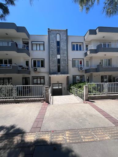 Yenikent Mahallesi'nde, Doğalgazlı, Emsalsiz Konumda 2+1 Daire