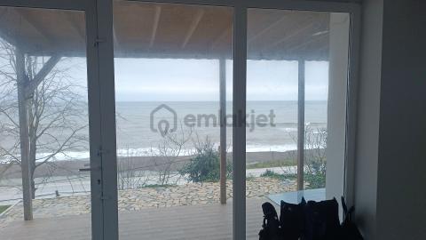 AKÇAKOCA'DA DENİZE SIFIR 6+2 YAZLIK SATILIK MÜSTAKİL EV