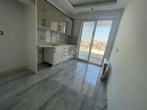 GRAND GROUP'TAN URFA YOLU ÜZERİ HUNDAİ BAYİSİ YANI 2+1 KİRALIK DAİRE