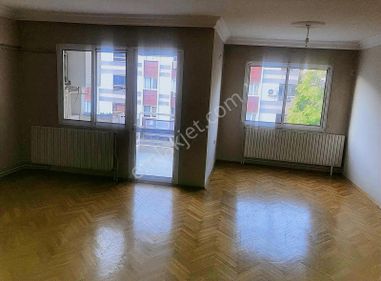 Güneşli Mahallesinde Merkezi Yerde Kiralık Daire