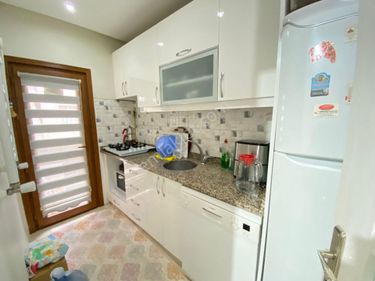 Güneyden Metroya 9 Dakika Yürüme 2+1.85 M2 Ara Kat Daire