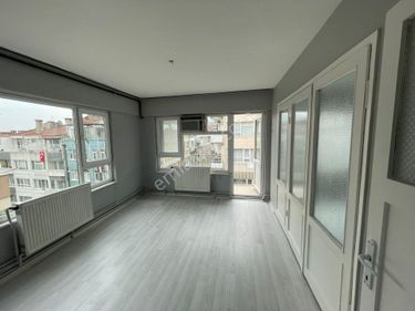 Bursa Kılıç Tan Setbaşı İpekçilik Kiralık 3.kat 2+1 80m2 Daire