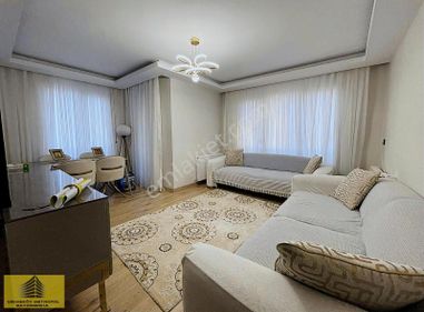 Metropol'den Çekmeköy Cumhuriyet Mh.otoparklı Satılık 2+1 Arakat