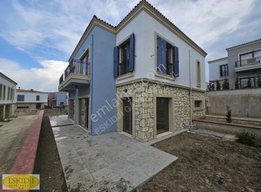 Doğayla İç İçe Lüks Yaşam: Çınarlı Konak Villaları
