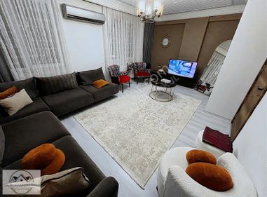 Hilal Gayrimenkulden Eski Real Yakını Asansörlü Geniş *4+1*