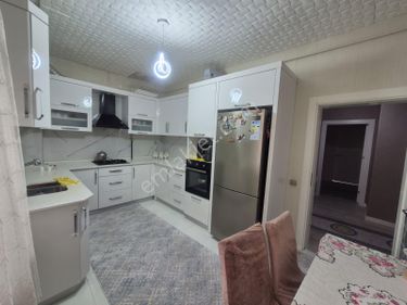 Aydınlıkda Müstakil Tadında 4+1 200 M2 Full Yapılı Teraslı Şark Odalı Kelepir Daire !