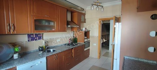 Nişantaşı Mh Bera Hotel Yakını 3+1 180 M2 Arakat Caddeye Cephe Full Bakımlı Satılık Daire !