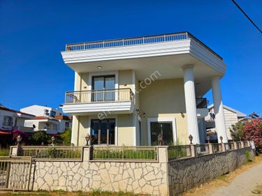 Vahdet'ten Güre'de Denize Sıfır Özel Mimari Lüks Akıllı Villa