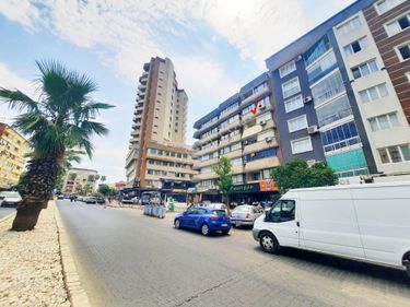 Belediye Meydanında, 5.katta 3+1 Ve 7.katta 1+1..