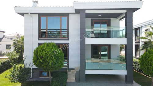 Yasin Kuzu'dan Yalınlı'da Satılık Site İçinde 6+1 Lüx Villalar