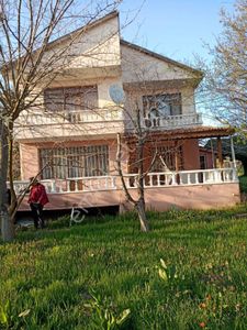 Sılıvrı Buyukkılıclı Mah .450 Larsa Icın 3 Katlı Mustskıl Vılla