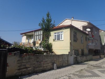 Beykoz İncirköy Çiftehavuzlar Mevkiinde Satılık Müstakil