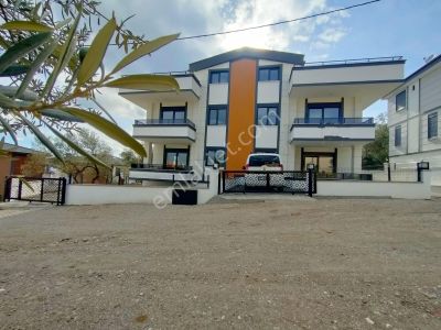 Altınoluk Kazdağı Eteklerinde Müstakil Garajlı Bahçeli Açık Otoparklı 4+1 Sıfır Lüx Triblex Villa