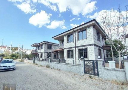 Konut-Villa
