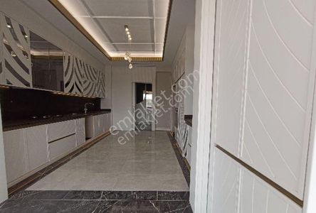 Gaziantep Şahinbey Yamaçtepe Yerden Isıtma Akıllı Ev Sistemi 4.5+1 Lüks Satılık Daire