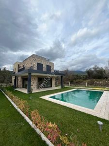 Konut-Villa