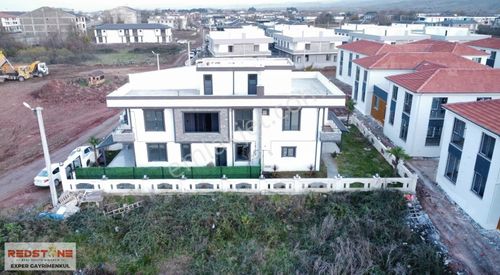 Konut-Villa