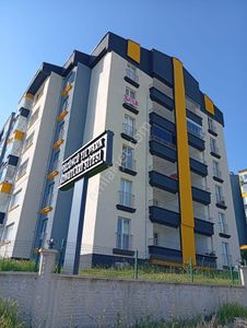Geniş, 3+1, 2 Banyo, 2 Asansör, Ara Kat, Güney Cephe