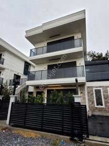 Konut-Villa