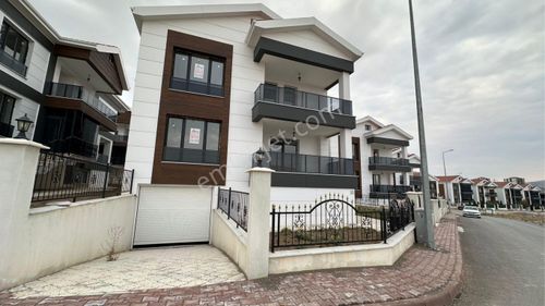 Konut-Villa