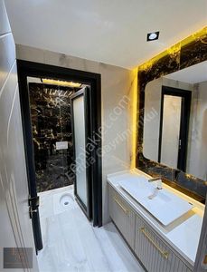 Emtia'dan Tecde De Sıfır Arakat 4+1 Kilerli Lüx Daire