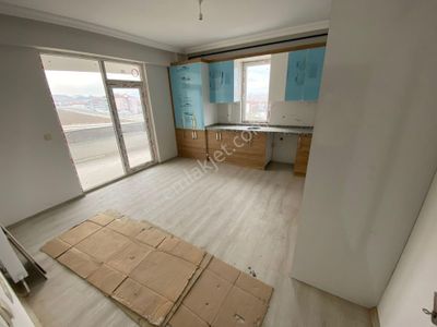 Lozanevler Altında 3+1 Ara Kat Güney Batı Yol Cepheli Daire