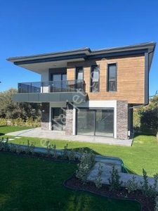 Konut-Villa