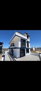 Konut-Villa