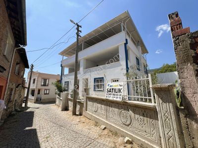 ▓tek Yetkili▓ Jet'ten Güre'de Kapalı Otoparklı Bahçeli 3+1 Villa